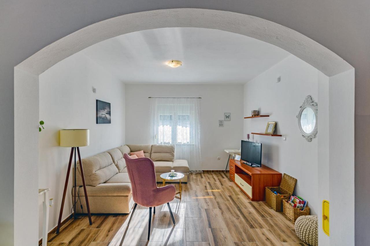 Holiday Apartment -ザダル エクステリア 写真