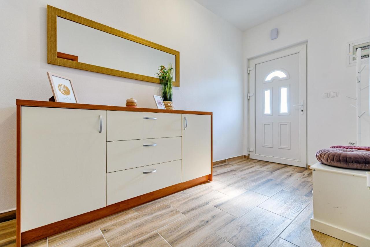 Holiday Apartment -ザダル エクステリア 写真